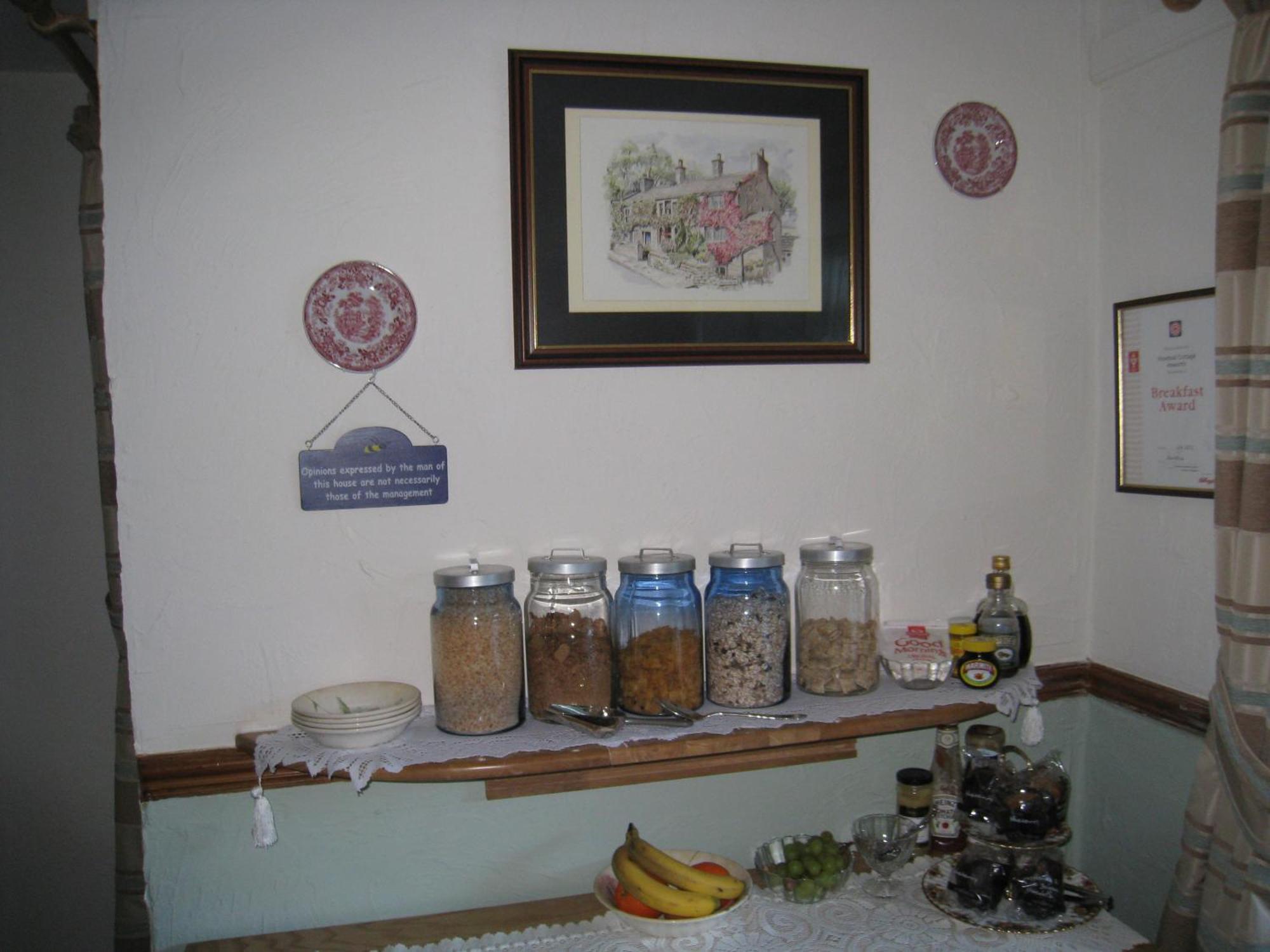 Rosebud Cottage Guest House Хауърт Екстериор снимка