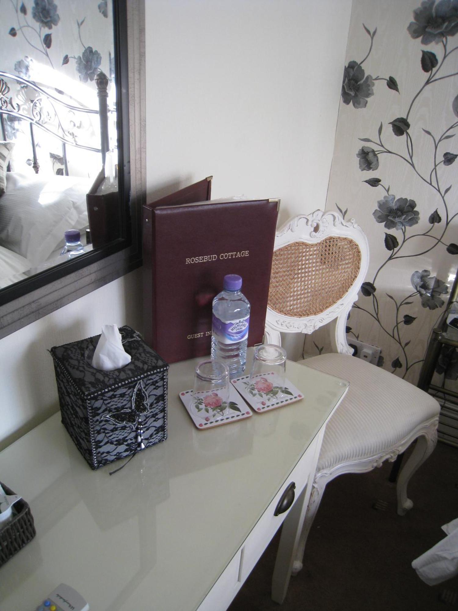 Rosebud Cottage Guest House Хауърт Екстериор снимка
